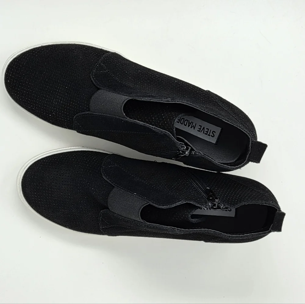 Steve Madden Black Flavy Suede Wedge Zip Sneaker  Size 9